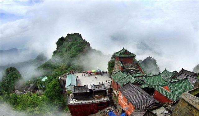 中国最赚钱的山，不是泰山，也不是黄山，知道是哪里吗？