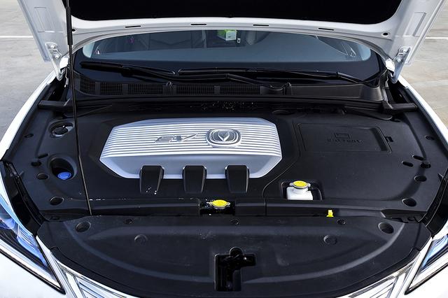 预售价11.99万元起 长安逸动EV460开启预售 10月中旬上市