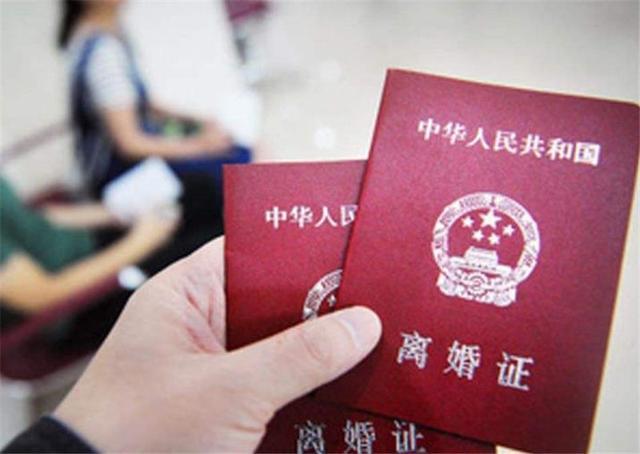 冯绍峰、赵丽颖官宣结婚，年龄相差10岁的婚姻，你看好吗？