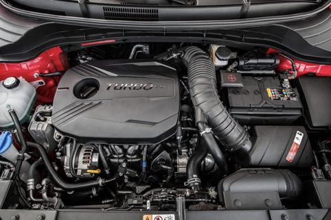 全新三代起亚秀尔正式发布提供1.6升涡轮引擎及电动版