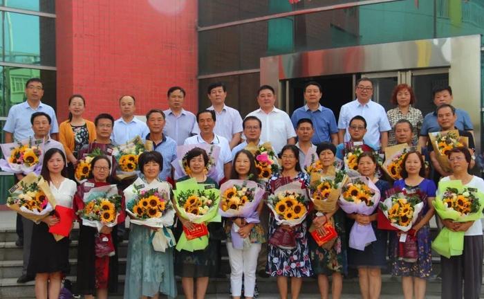 喜迎第三十四届教师节：渭南师范学院教师索红军等获多项荣誉
