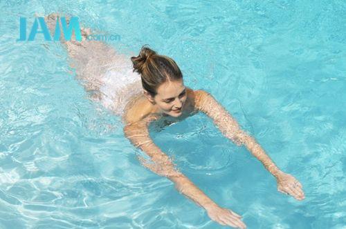 适合夏季的有氧运动——游泳