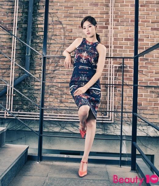 韩国女艺人朴河娜最新时装杂志照片曝光