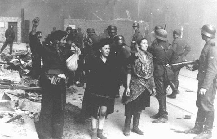 二战时德国拿犹太人做人体冷冻实验，惨目忍睹。
