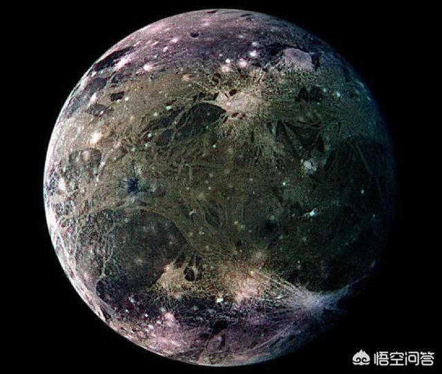 地球唯一的天然卫星月球，在太阳系已知的卫星能排在什么位置？