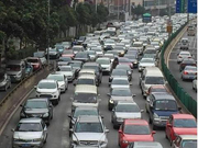 云南偶遇一面包车，当看到挂着车牌时，路人给我都不好意思开！