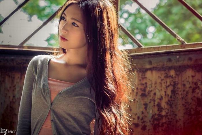美女美图:清纯长腿美女户外性感自拍图集(图13) 美女美图:清纯长腿美女户外性感自拍图集(图13)