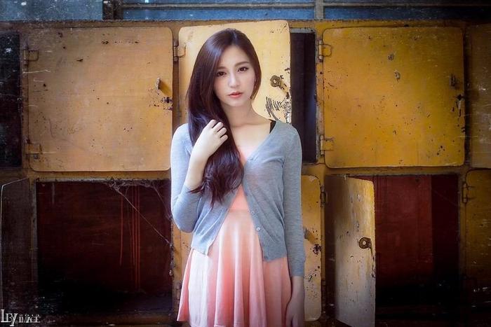 美女美图:清纯长腿美女户外性感自拍图集(图14) 美女美图:清纯长腿美女户外性感自拍图集(图14)