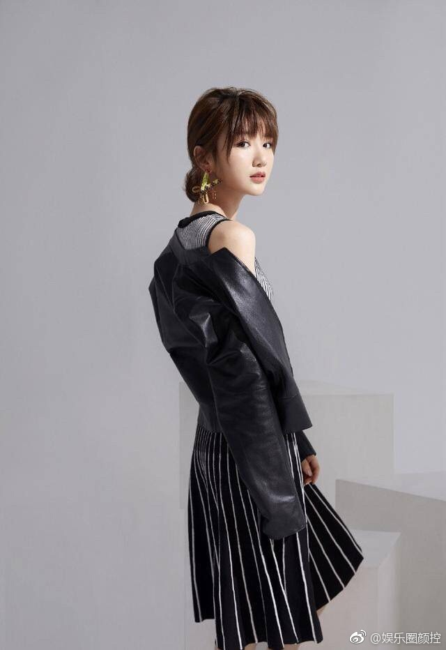 毛晓彤 果断 完全是因为母亲被父亲伤过