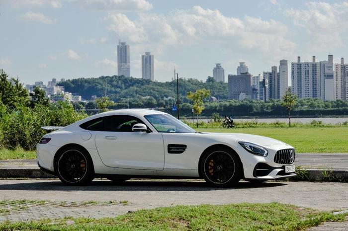 试驾梅赛德斯AMG GT S, 经典如何再次还原?