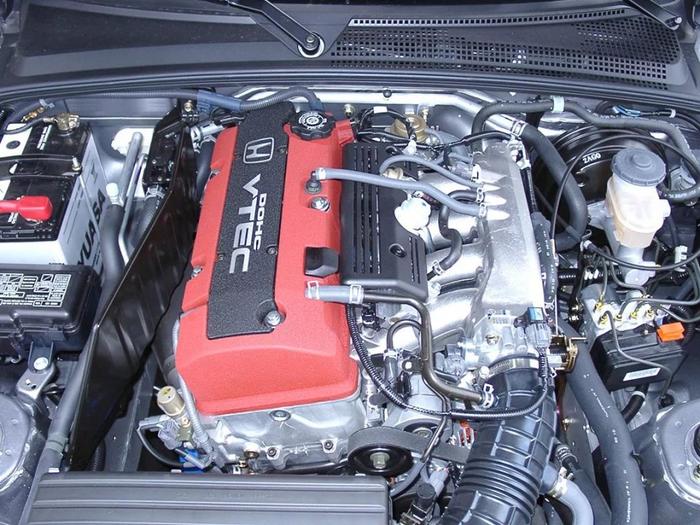你知道头文字D里面GTR，S2000，AE86车上的发动机现在还在用吗