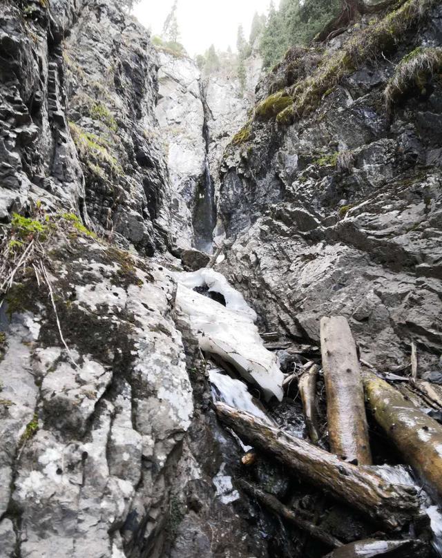 乌鲁木齐市周边徒步好地方之免门票的南山风景区沙沟