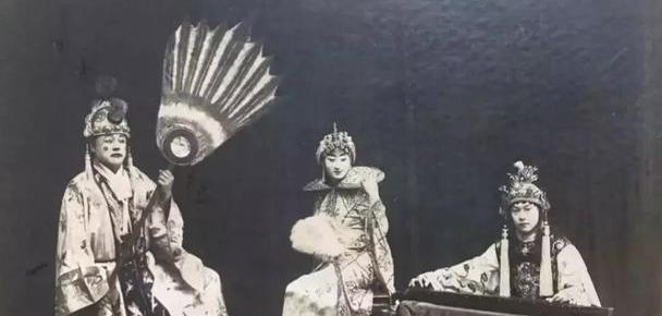 1924年上演京剧《封神榜》剧照，名角小杨月楼主演，绝对让你惊艳