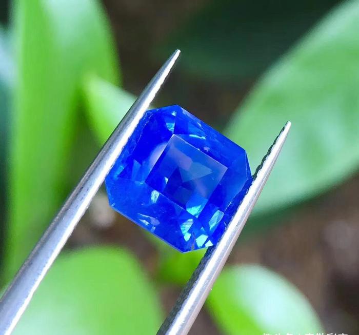 天然无烧矢车菊蓝宝石4.83ct，GRS和Lotus国际证书