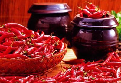 贵州人喜欢吃辣椒，尤其是花溪辣椒！好吃不上火