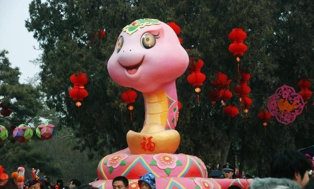 屬蛇的和什么屬相相克