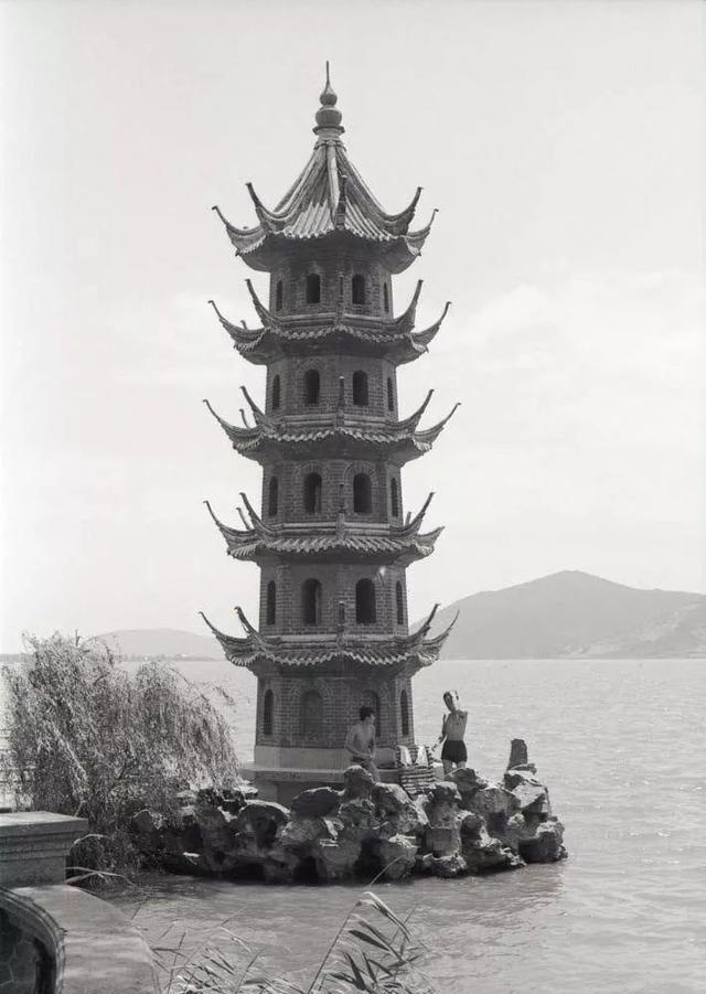 30年踏遍大街小巷，这位意大利摄影师用镜头记录80年代中国风貌