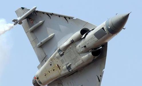 印度LCA战斗机，30年研发之路，带来的启示