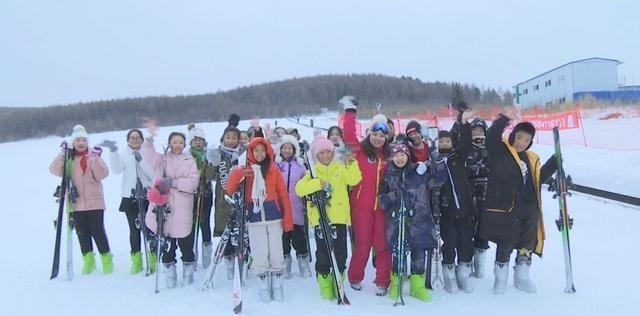 「助力十四冬」阿尔山快乐的冰雪课堂