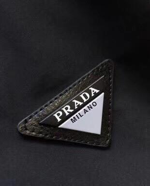 Prada的独特天赋在于对新创意的不懈追求从而开辟了先驱之路