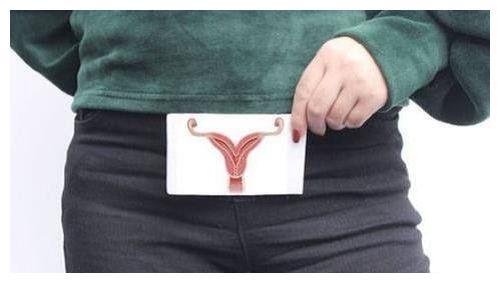 孕8周流产，医生检查后：子宫内膜太薄难怀孕，女性请保护好子宫