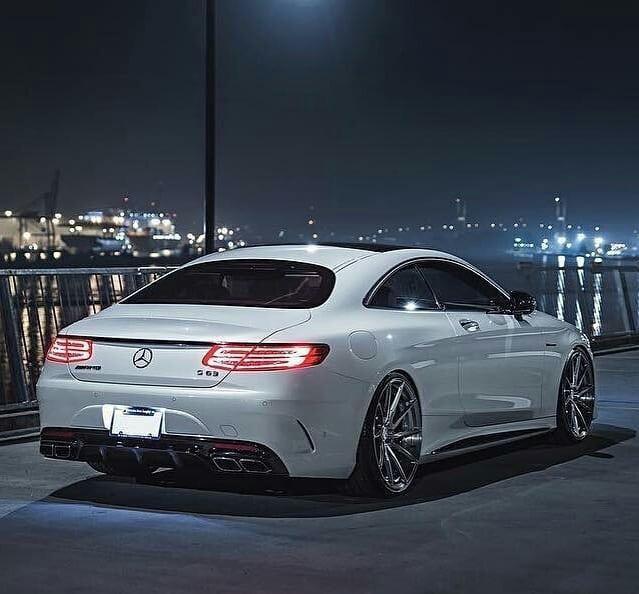 奔驰 AMG S63 Coupe ，非常适合年轻人的汽车..