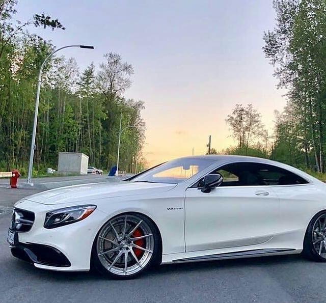 奔驰 AMG S63 Coupe ，非常适合年轻人的汽车..