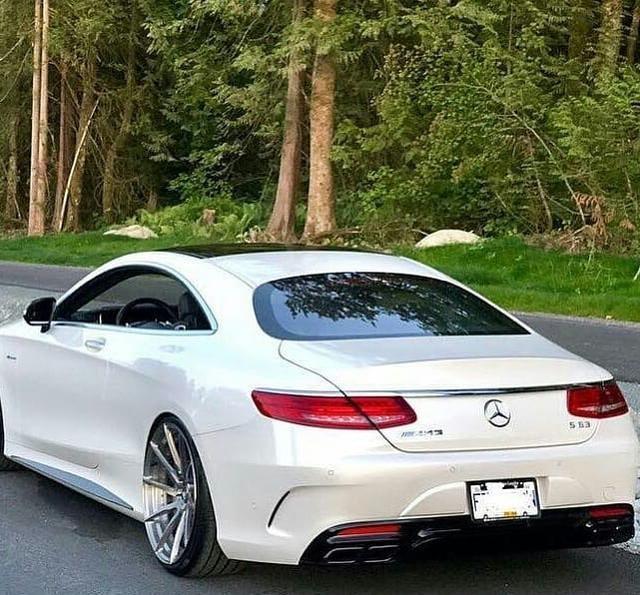 奔驰 AMG S63 Coupe ，非常适合年轻人的汽车..