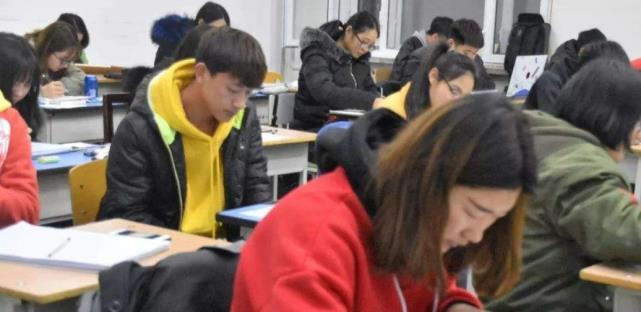 初中升高中，学生是走读好还是住校好？过来人学生教你如何选择