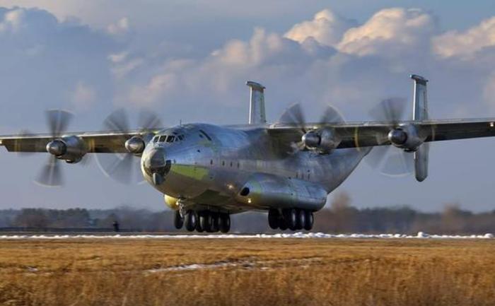 世界上最大的涡桨运输机安22战略运输机的军用前景如何？