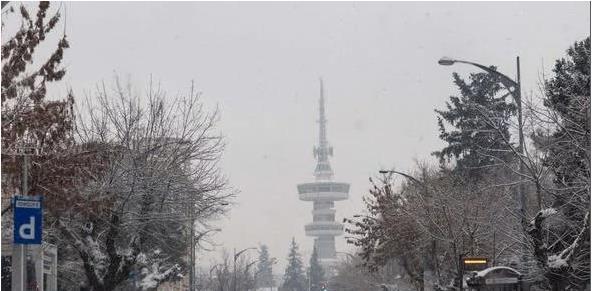 地球异常了埃及大雪纷飞,希腊暴风雪肆虐,“极地涡旋”惹的祸