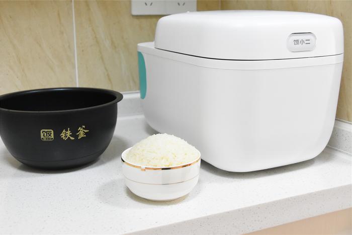 全球首款全自动煮饭机器人饭小二，不用放米放水，懒人就这么简单