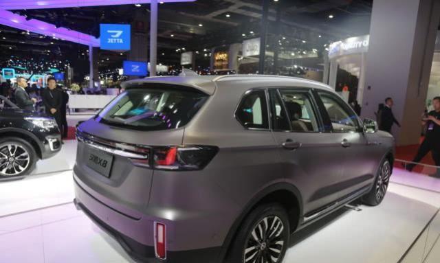 实拍汉腾汽车-汉腾X8，高颜值中型SUV，上海车展首发亮相！
