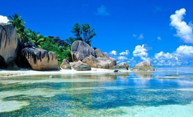 十大全球最美的岛屿，圣托里尼岛被认为是世界上最浪漫的地方