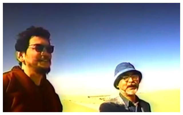 两位日本的动画大师，宫崎骏和庵野秀明，居在撒哈拉沙漠奇迹会面