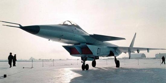 米格1.44战斗机：涂抹吸波涂层部分隐身，2000年首飞后项目取消了