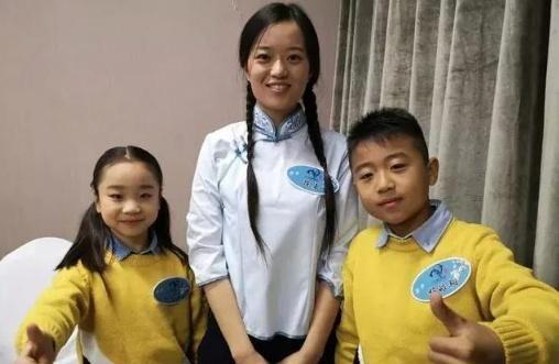 河南巩义两位小朋友在《中国诗词大会》上介绍家乡，给他们点赞