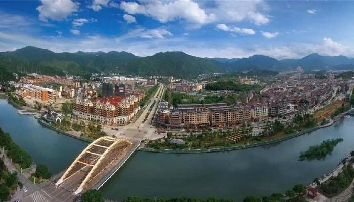 浙江最穷的两个县，位于浙江最穷的市，GDP只有两位数亿
