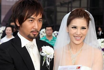 胡盈祯和李进良,终于还是签字离婚了