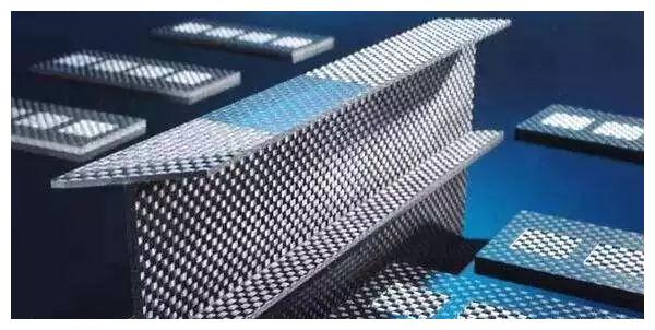 分手后还能复合吗 挽回前任的正确方法