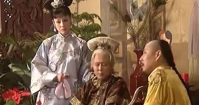 她与刘晓庆同台，才貌双全，和导演隐秘同居27年没名没分