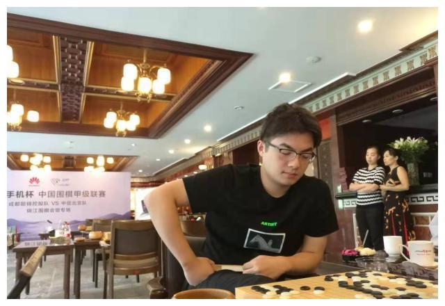 廖元赫三星杯“突围”，中国围棋00后染指世界冠军为时不远了