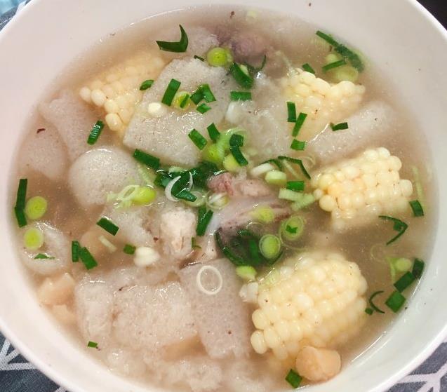 “国宴山珍”如何煲汤？大厨教你正确做法，清汤淡水，却滋味鲜美