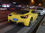 南通街头实拍法拉利458跑车，车牌恰巧也是