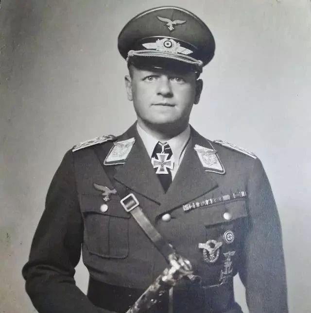 这个犹太人用一招瞒天过海，当上了纳粹德国的空军元帅