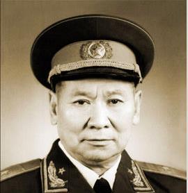 他红军时任军政委，跟另一人走了段弯路，一直不被重用，授衔很低