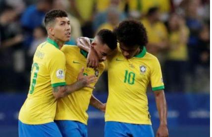 巴西队周六5:0胜秘鲁 挺进美洲杯四分之一决赛