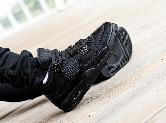 黑猫换装回归，Air Jordan 4「Black Cat」或将年末登场 ！