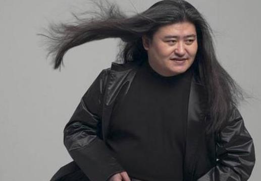 都是华语乐坛教父级的人物，刘欢和张学友谁的音乐造诣更高呢