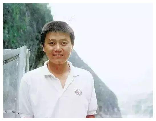 这两位女人，是王朔过不去的两道坎